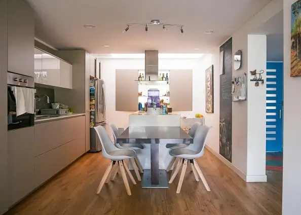 Compact Dining Design